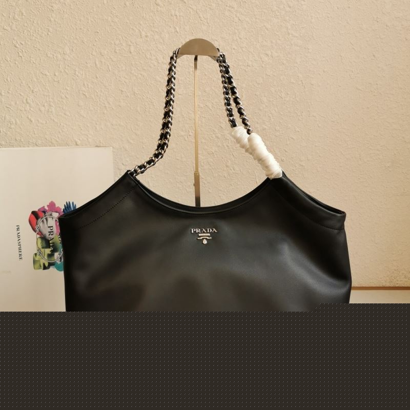 Pra*a shopping bags
